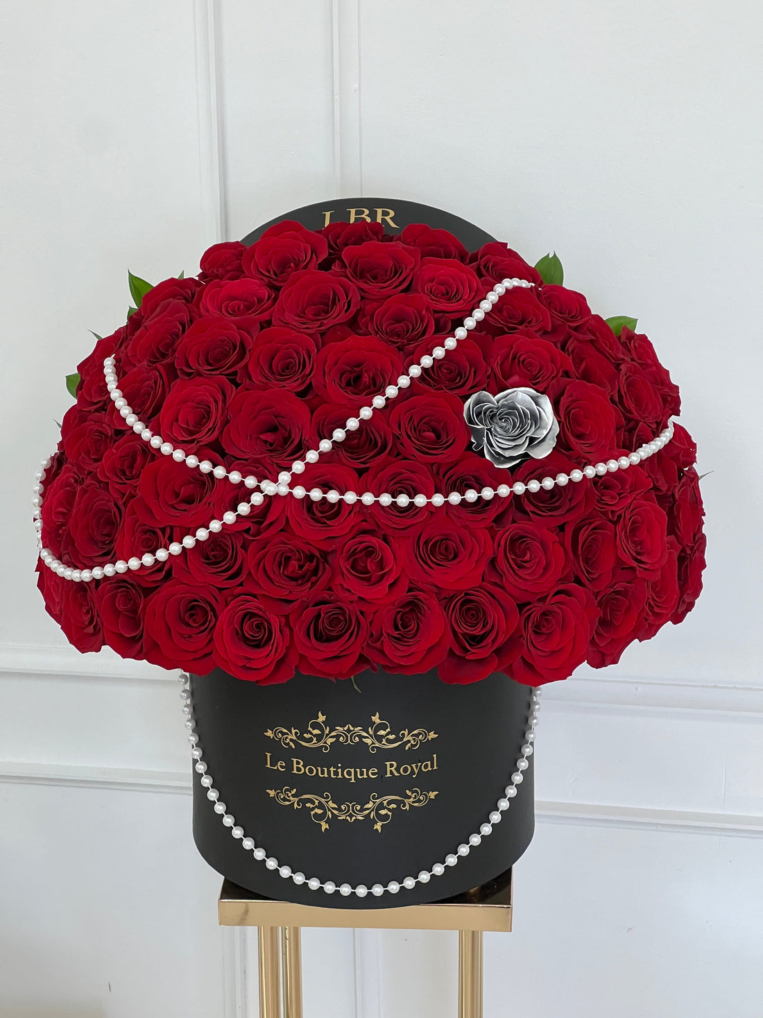 roses in pearls