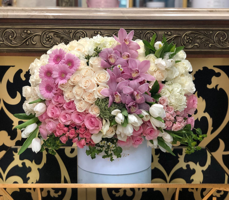 Arreglo floral de lujo rosa y blanco | Le Boutique Royal