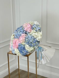 
                    
                      Luxury Hand-Tied Bouquet of Hydrangea Flowers | Le Boutique Royal
                    
                  