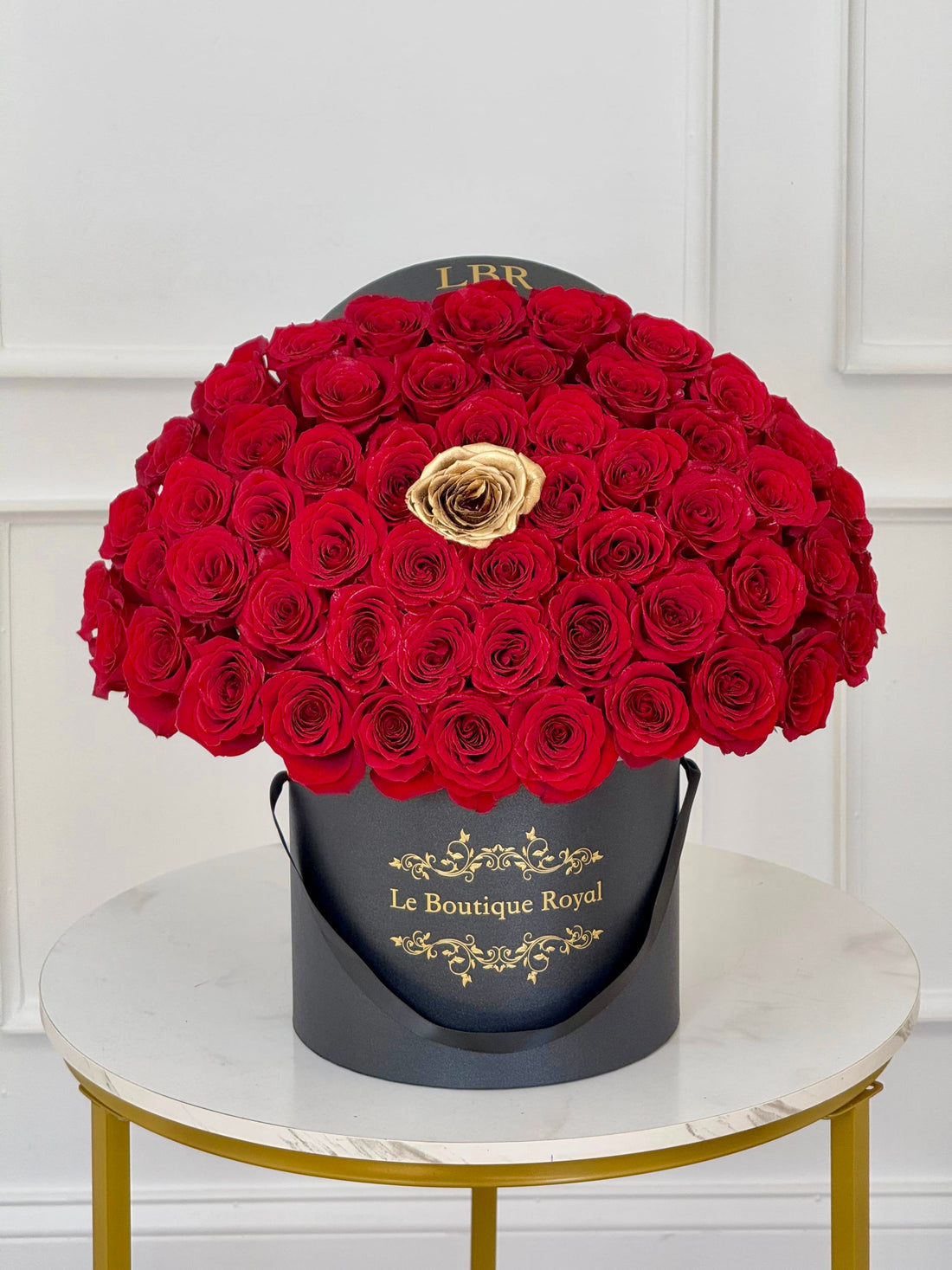 Rosas rojas de aniversario de Le Boutique Royal
