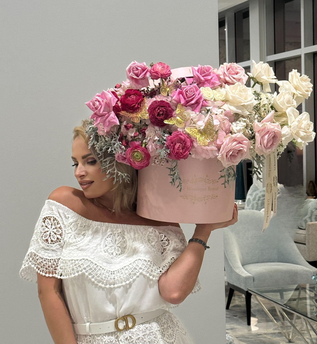 Flores rosas y blancas estilo francés – Arreglo floral de lujo Miami | Le Boutique Royal