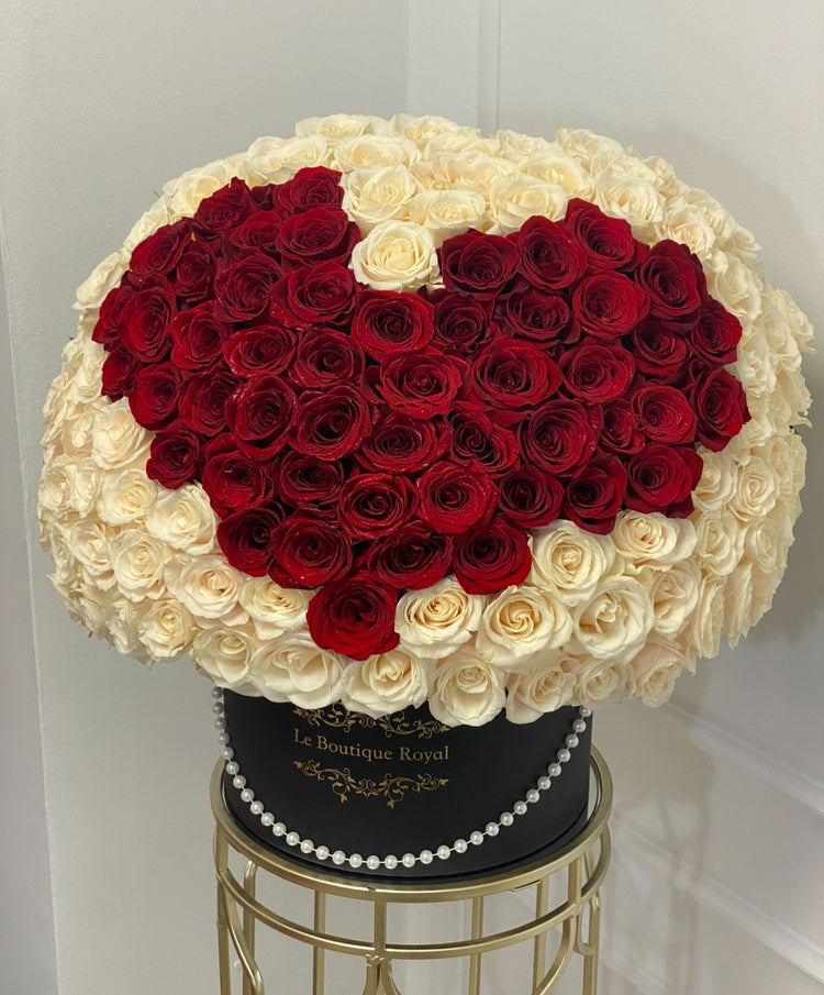 Rosas en forma de corazón – Arreglo floral de lujo | Le Boutique Royal