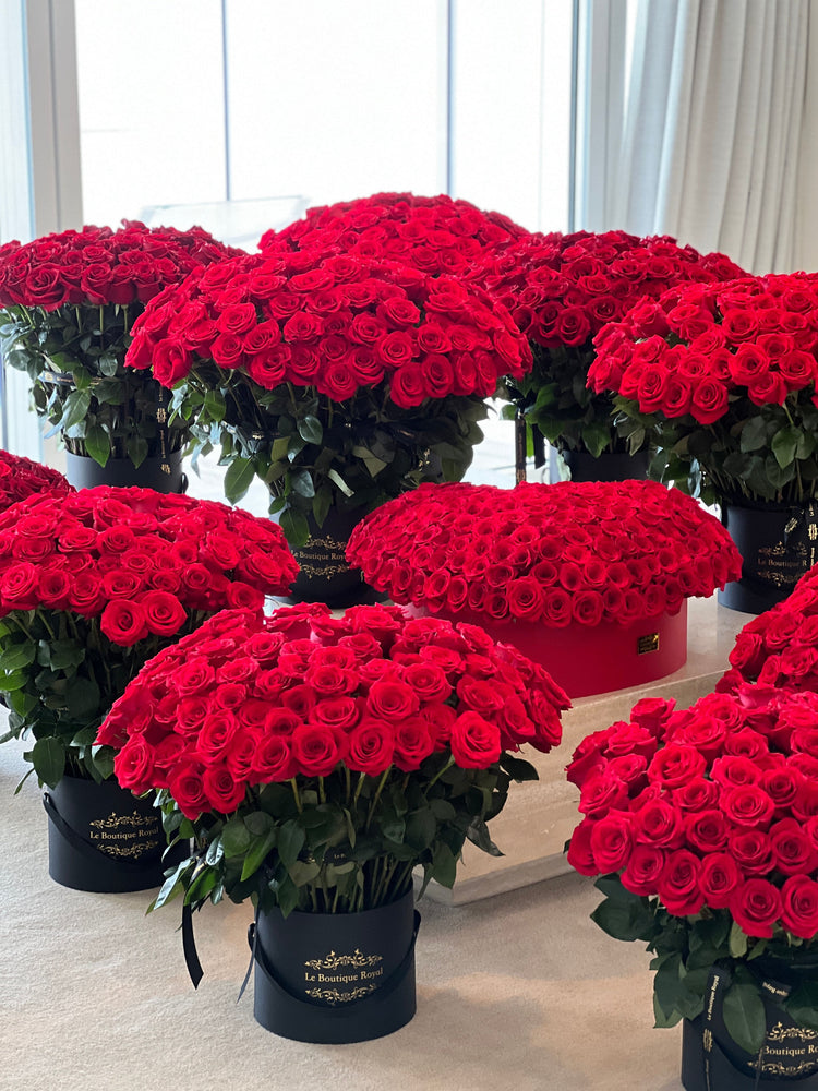Luxury 1000 red roses