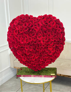 
                    
                      Corazón de rosa roja de lujo
                    
                  