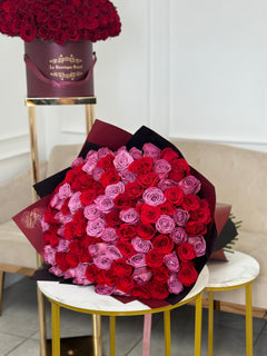 
                    
                      Rosas de tallo largo
                    
                  
